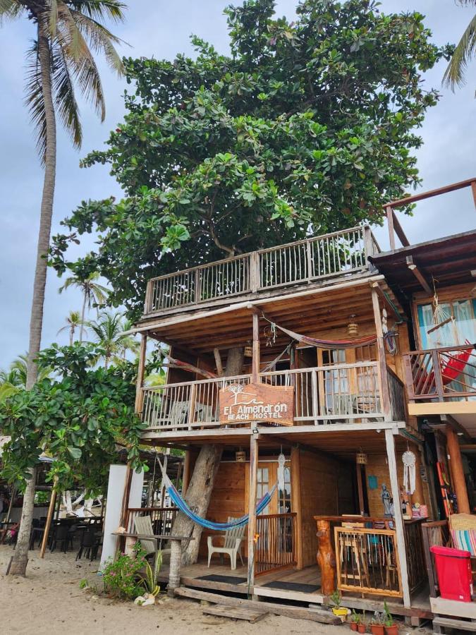 El Almendron Beach Hostel Guachaca Bagian luar foto