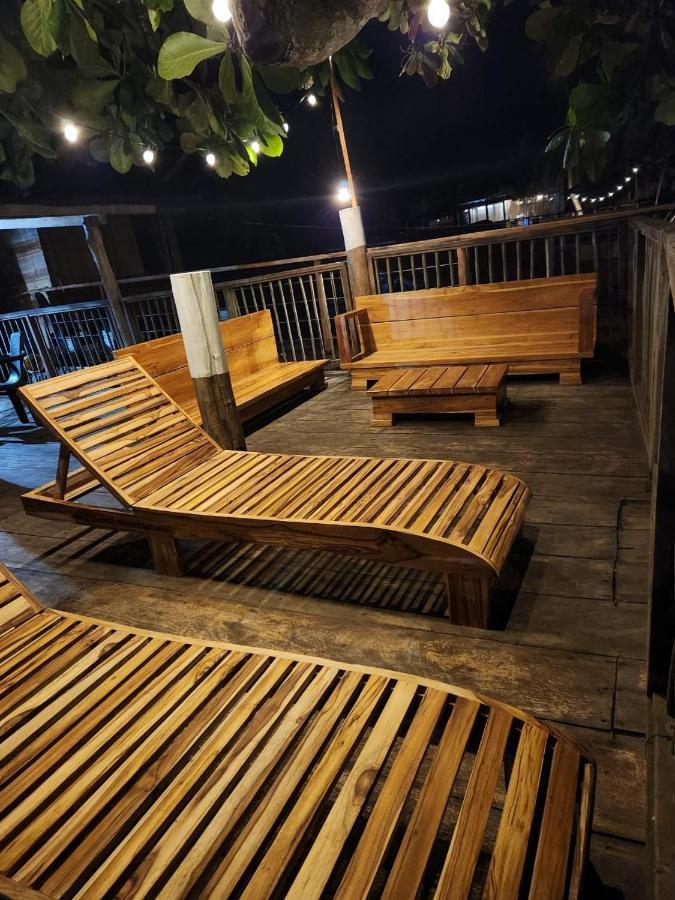 El Almendron Beach Hostel Guachaca Bagian luar foto